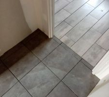 Pose carrelage couloir