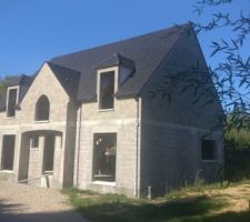 Tuiles et gouttières finies