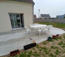 Terrasse béton en L