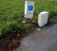 Voilà un boitier électrique qui vient d être installé ? le chantier ne devrait plus tarder à commencer !