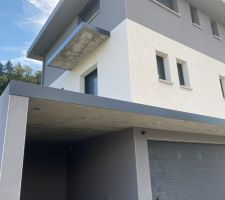 Couvertines en aluminium
Casquette garage et casquette entrée perron