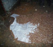 Pose des cailloux sur le geotextile