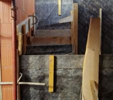 10e jour : escalier en cours - coffrage