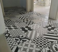 Carrelage palier de l'étage, imitation carreaux de ciment