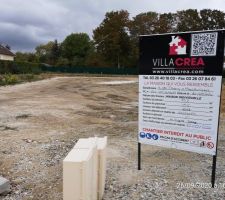 Pose du panneau du permis de construire
