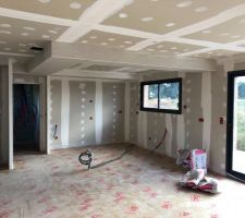 Dalles isolante et électricité installés