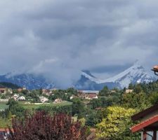 Vue plein nord : la dent de Crolles (d&eacute;j&agrave; sous la neige)