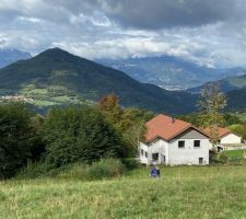 Vue plein ouest : Grenoble en contre bas, la Chartreuse