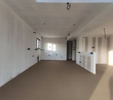 Chape liquide faite par TECHNISOL.
8cm