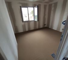 Chape liquide faite par TECHNISOL.
8cm