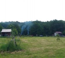 Vue d'ensemble avec le hangar construit rapidement pour y placer mon tracteur et l'atelier