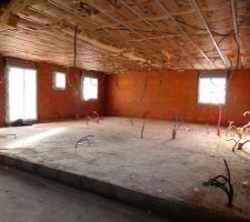 Isolation et électricité en cours