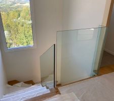 Garde-corps vitr&eacute;