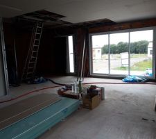 Pi&egrave;ce &agrave; vivre, vue du salon