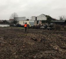 ? VISITE DU TERRAIN PAR LE CONSTRUCTEUR