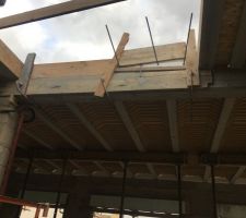 Préparation dalle étage avec rupteur de ponts thermiques