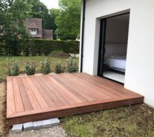 Petite terrasse de chambre bois exotique cumaru