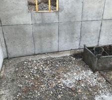 Préparation de 2 regards d'évacuation d'eaux vers la terre