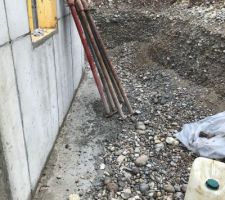 Préparation de 2 regards d'évacuation d'eaux vers la terre
