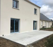 Le cr&eacute;pi est r&eacute;alis&eacute; ainsi que la terrasse.