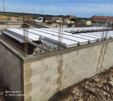 Mise en place poutrelles et hourdis du plancher