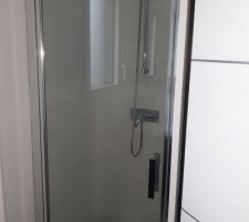 Mise en place porte de douche