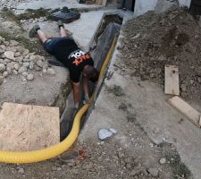 Juin 2020 : Tranchée évacuations PVC 
Photos tirées de l'épisode 21 de - La rénovation de Koggy - https://bit.ly/KoggyEP21