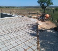 Toit du local piscine prêt pour la coulée