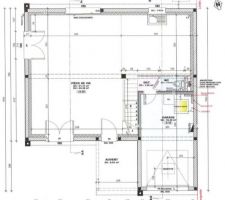 Et voici les derniers plans mis à jour après divers changements.... avec des grandes pièces comme je voulais, quitte à sacrifier la chambre du bas qui s'ajoutera peut être ultérieurement.