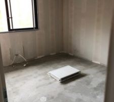 Chambre avec 1ere couche d'enduit