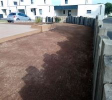 Pr&eacute;paration du terrain termin&eacute;e - avant pose du gazon de placage