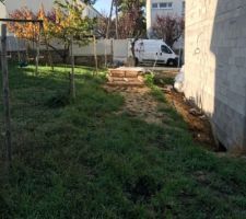 Vide sanitaire , pignon droit de la maison