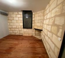 Le bureau apr&egrave;s reprise de la pierre