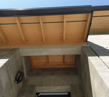 Peinture des débords de toit, couleur bûche.