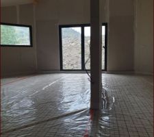 Préparation pour le chauffage au sol et la chape.