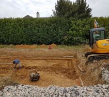 Début du terrassement en août.