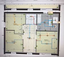 Préparation du réseau électrique 1er étage
Prises en verts et fléchage pour le réseau d'intérupteur