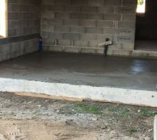 Dalle du porche termin&eacute;e