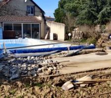 Destruction d'un mur entre maison et piscine