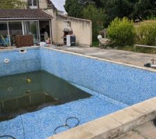 Vidange et nettoyage de la piscine