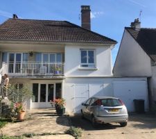 Et la maison qui &eacute;tait construite dessus, nous avons finalament garder uniquement les fondations.