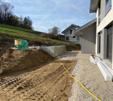 Remblai de finitions en cours c&ocirc;t&eacute; sud