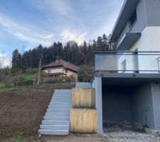 Remblai de finitions
Escalier entr&eacute;e