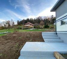 Remblai de finitions
Escalier entr&eacute;e