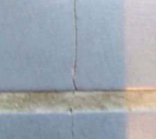 Carrelage et chape fissuré