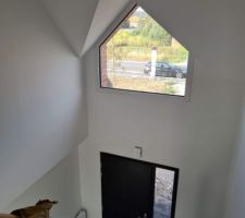 Satisfaction une fois les peintures terminées