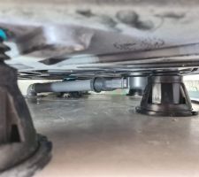 Pente et évacuation sous receveur. Tout est accessible.