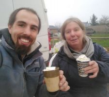 La pause capuccino...faut pas déconner sur le chantier quand meme.