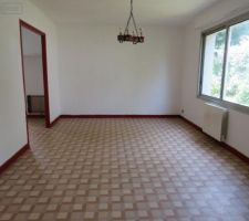 Salle à manger au rez-de-chaussée