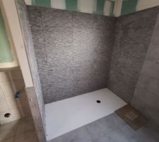 Carreaux en 60x60 achetés chez la maison du carrelage et du sanitaire à Balma.
Super conseils, super prix.
Que du bon !